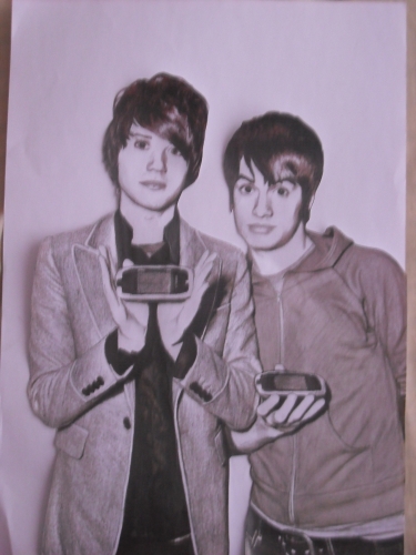 Detail Ryan Ross And Brendon Urie Nomer 25