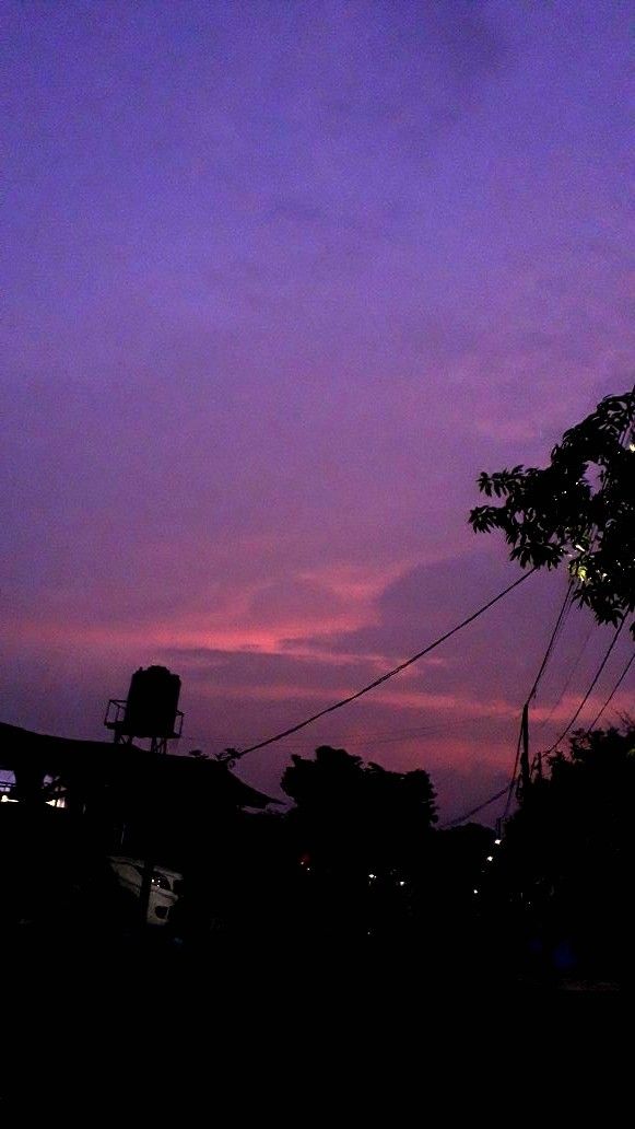 Detail Wallpaper Langit Ungu Nomer 5