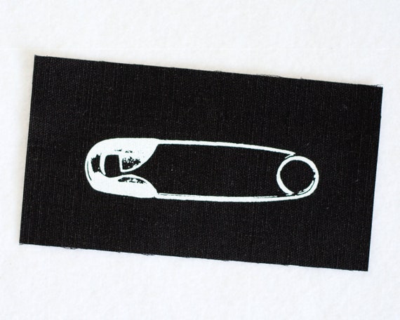 Detail Safety Pin Patch Nomer 2