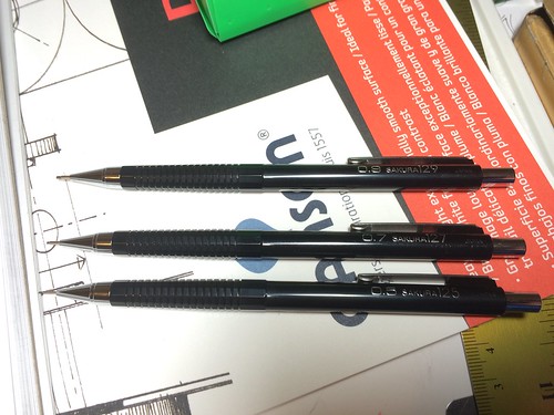 Detail Sakura 127 Pencil Nomer 33