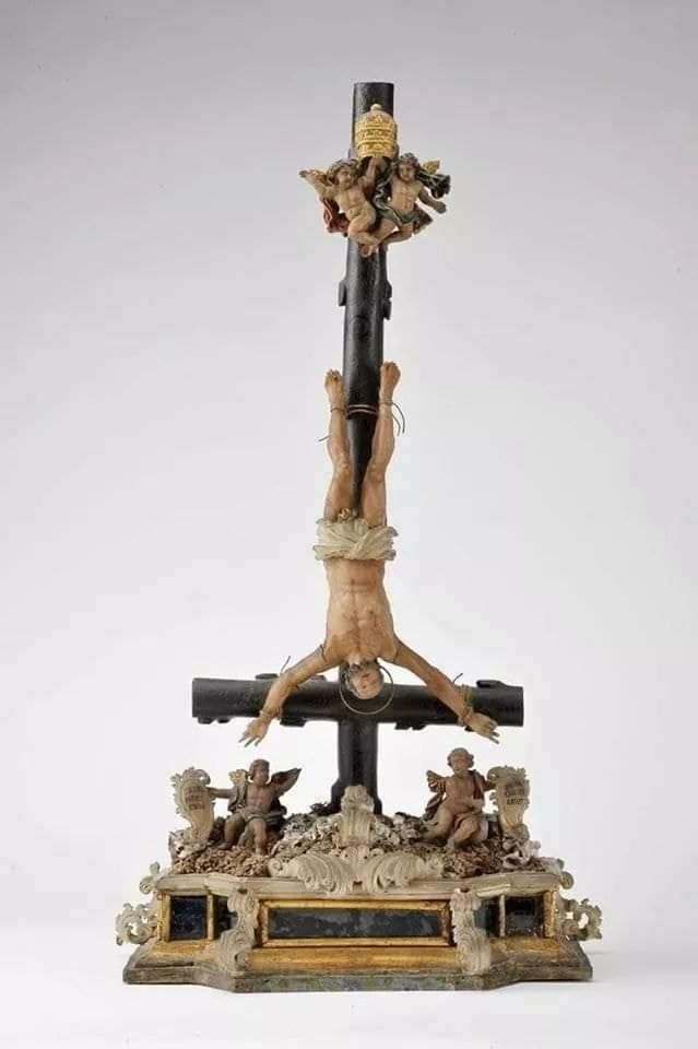 Detail Salib Santo Petrus Nomer 9
