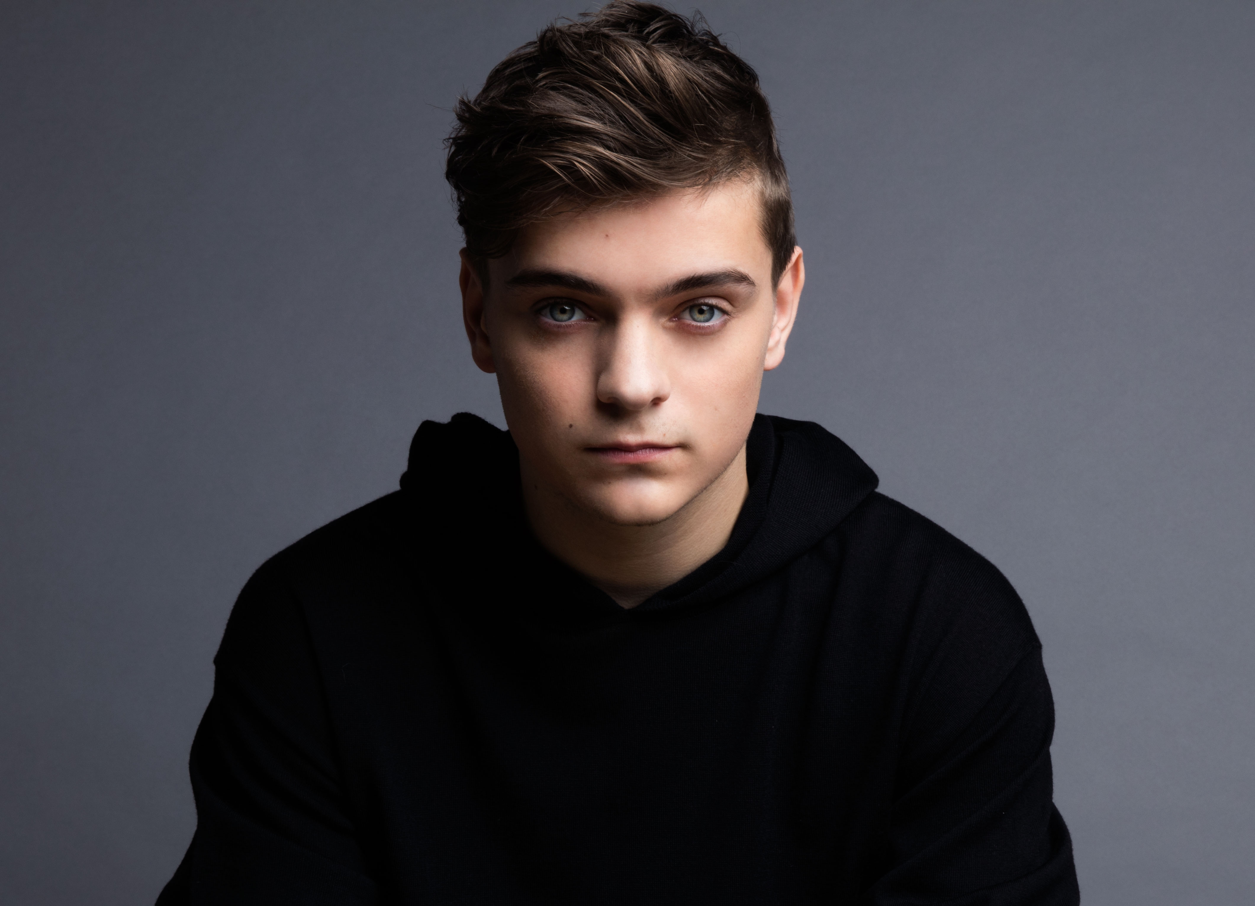 Detail Wallpaper Martin Garrix Nomer 22