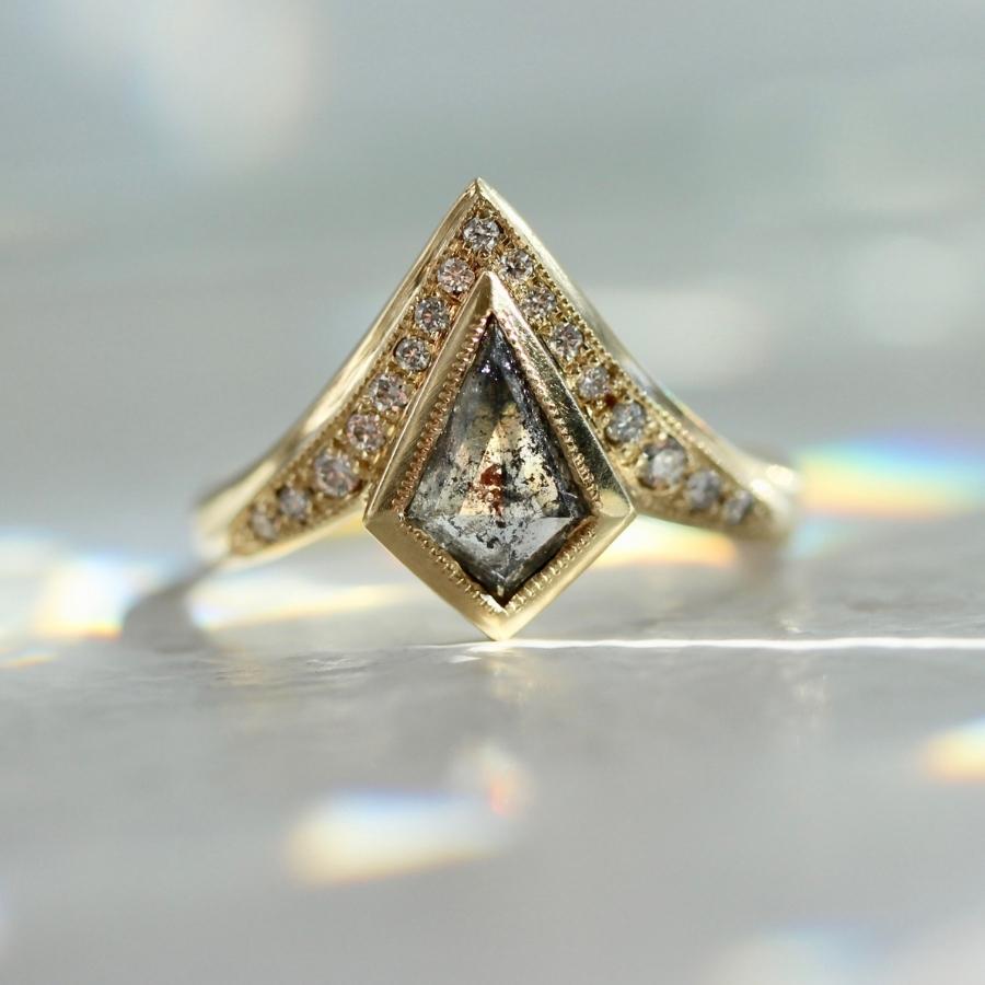 Detail Salt And Pepper Kite Diamond Ring Nomer 31