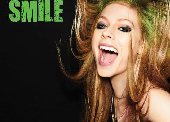 Download Avril Lavigne Smile - KibrisPDR