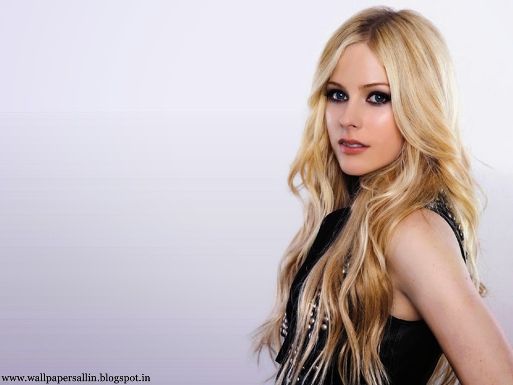 Detail Download Avril Lavigne Smile Nomer 7