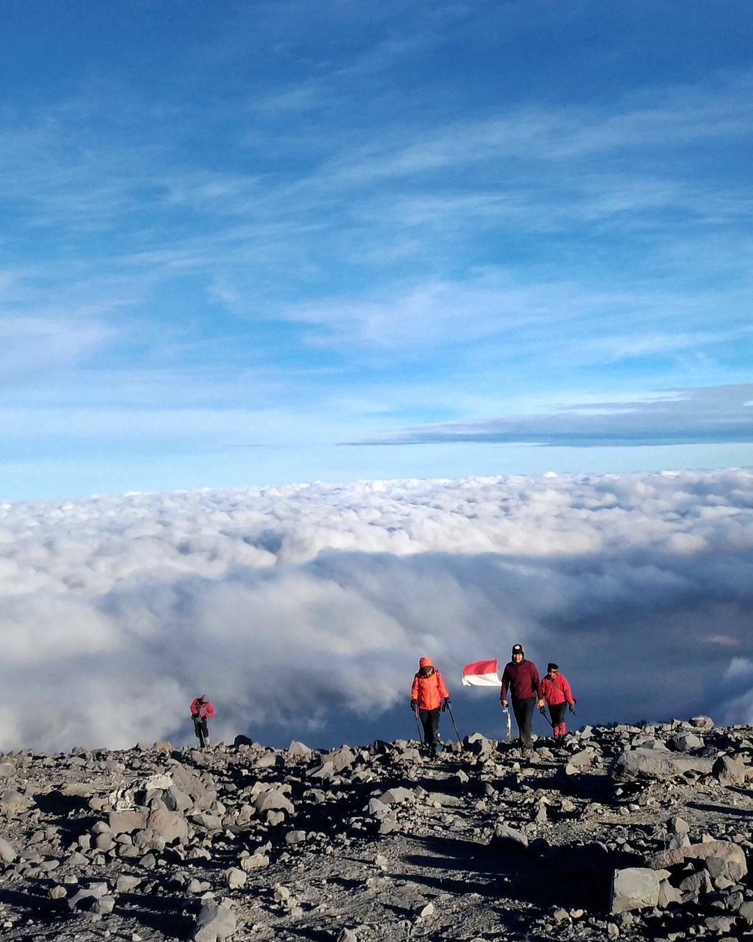 Detail Samudra Di Atas Awan Nomer 27