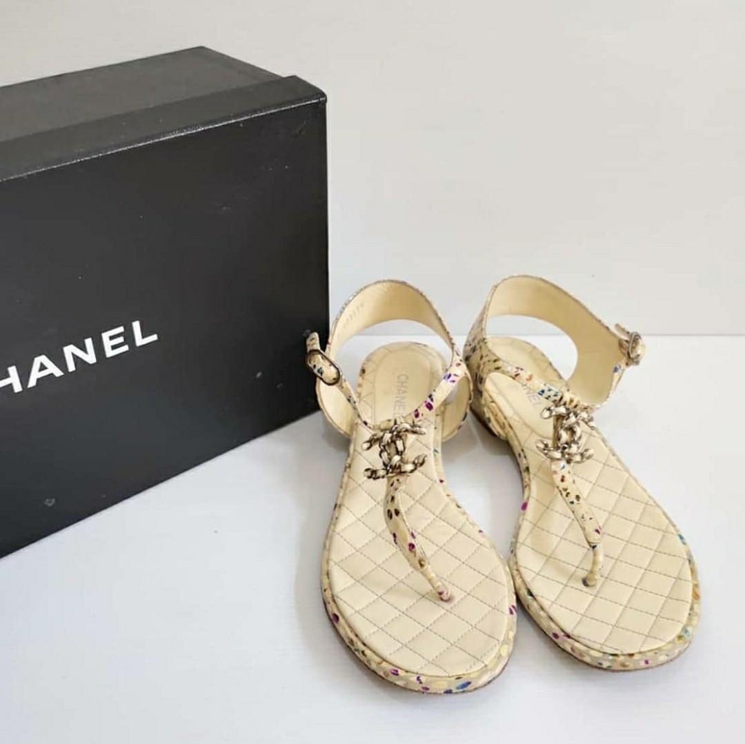 Detail Sandal Chanel Wanita Nomer 30