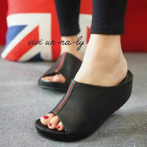 Detail Sandal Santai Wanita Murah Nomer 23