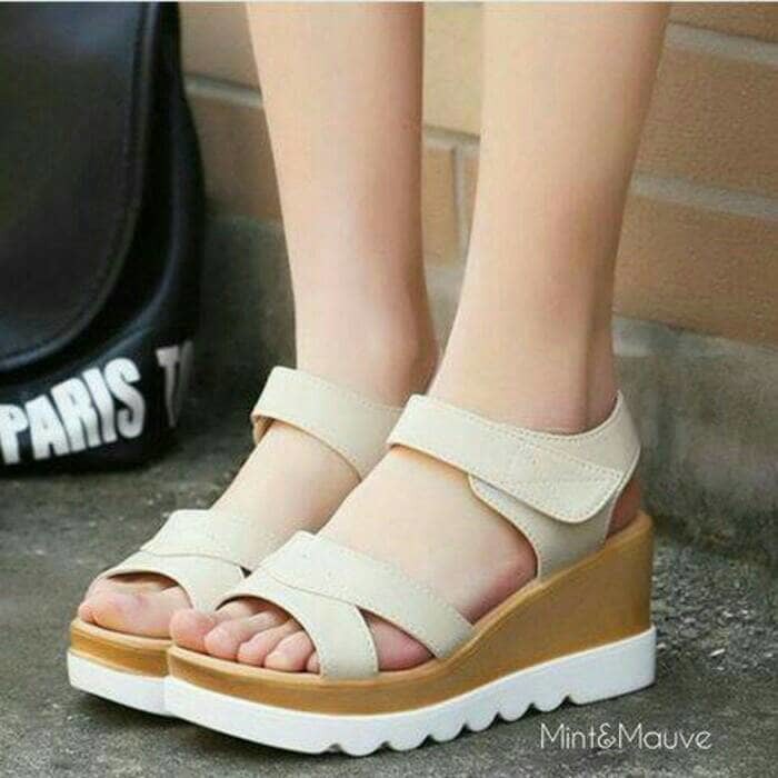 Detail Sandal Sepatu Wanita Cantik Dan Unik Nomer 5