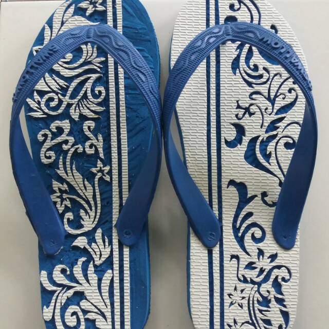 Detail Sandal Ukir Batik Nomer 6