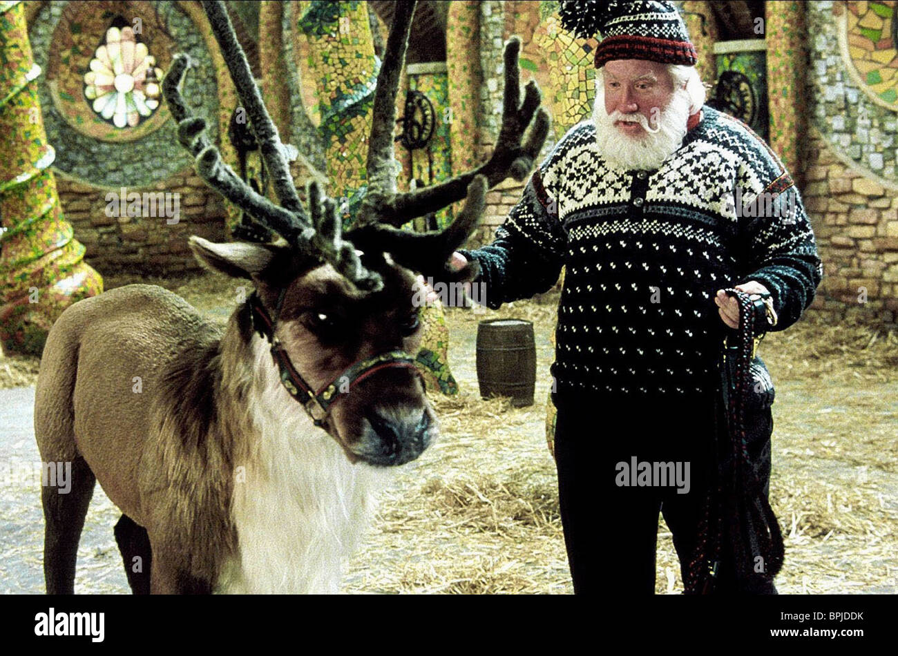 Detail Santa Claus Reindeer Pictures Nomer 50