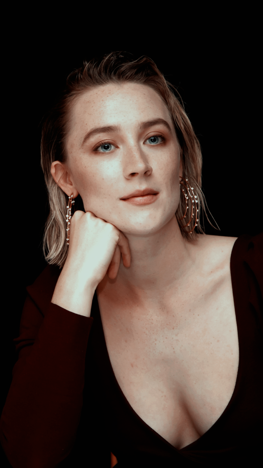 Detail Saoirse Ronan Wallpaper Nomer 46