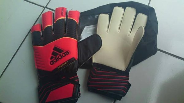 Detail Sarung Tangan Kiper Adidas Nomer 33