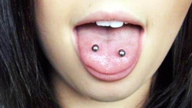 Detail Scoop Tongue Piercing Rings Nomer 43