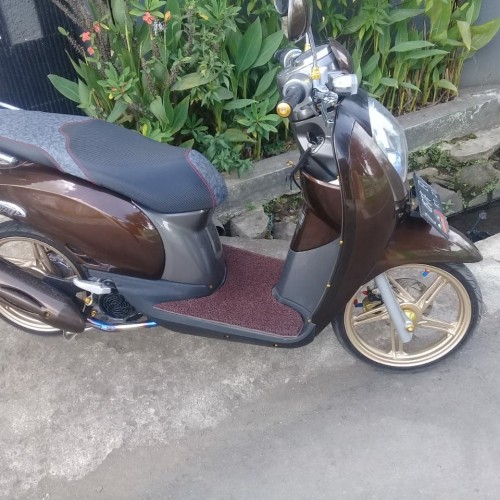 Detail Scoopy Hitam Silver Nomer 55