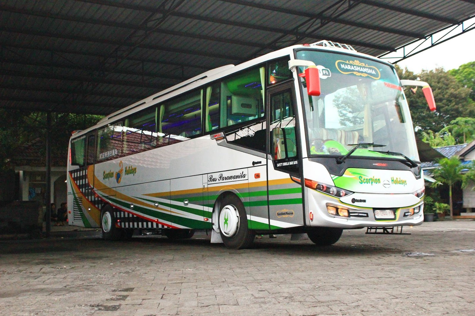 Detail Scorpion Holiday Bus Pariwisata Nomer 16