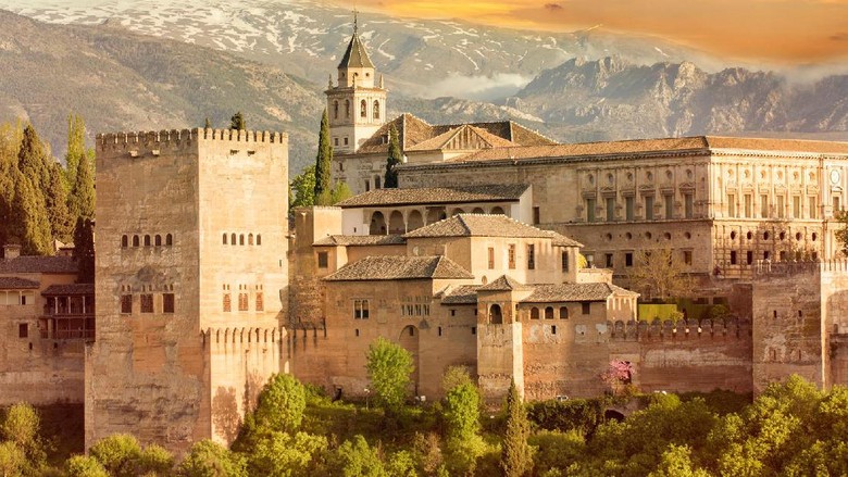 Sejarah Alhambra Spanyol - KibrisPDR