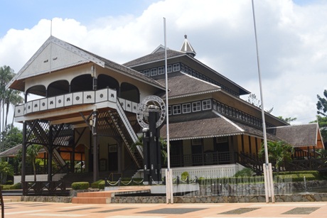 Detail Sejarah Rumah Adat Melayu Pontianak Nomer 34