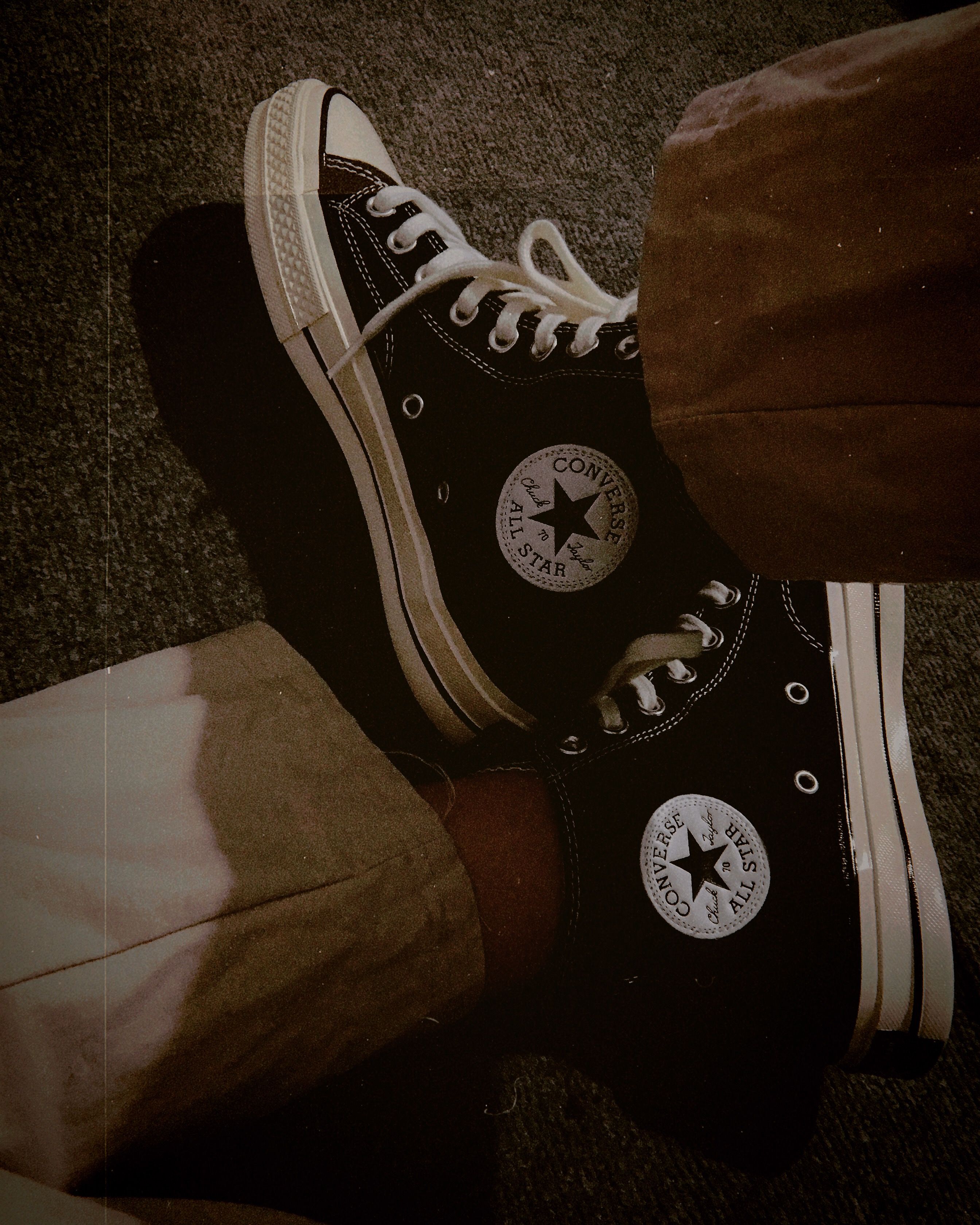 Wallpaper Sepatu Converse Keren - KibrisPDR