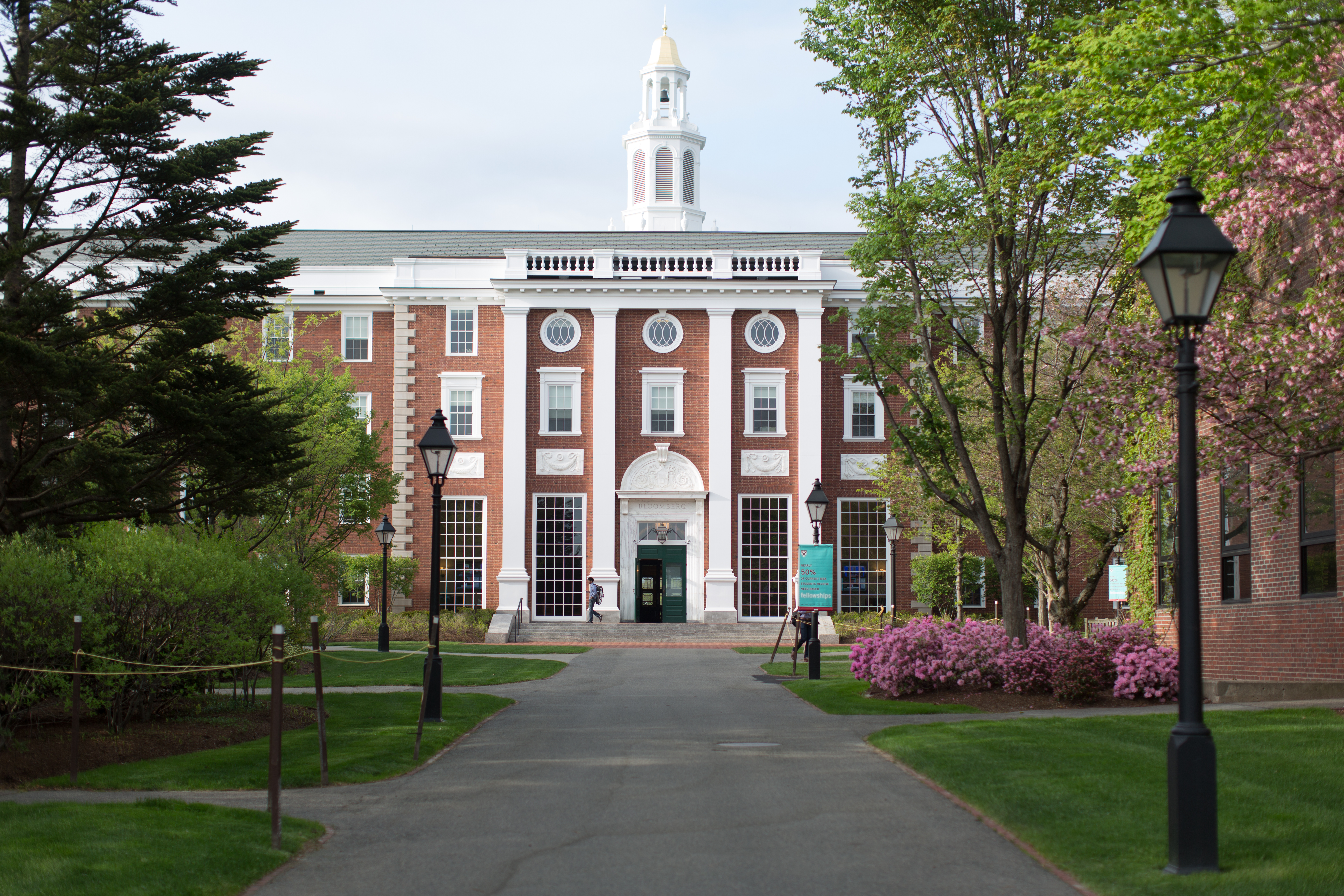 Detail Sekolah Bisnis Universitas Harvard Nomer 46