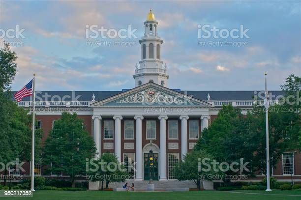 Detail Sekolah Bisnis Universitas Harvard Nomer 7