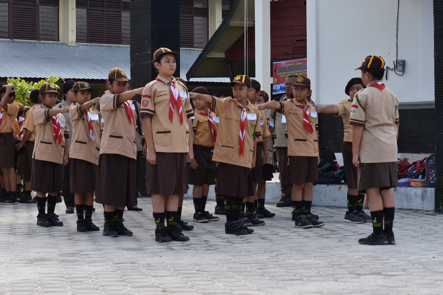 Detail Sekolah Rumah Mempunyai Karakteristik Nomer 44