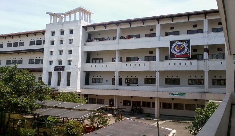 Sekolah Tinggi Teknologi Cirebon - KibrisPDR
