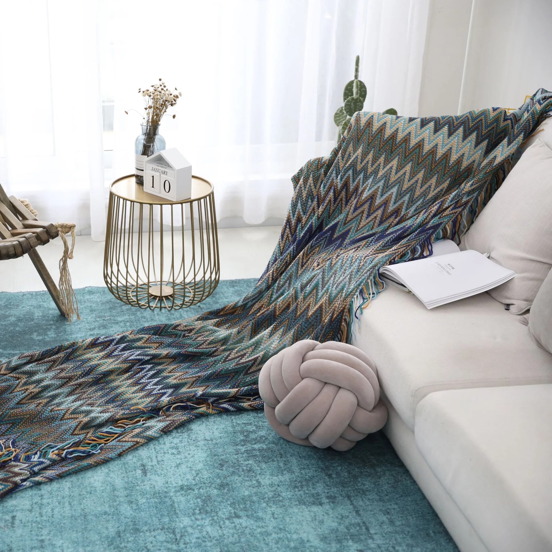 Detail Selimut Penutup Sofa Nomer 3
