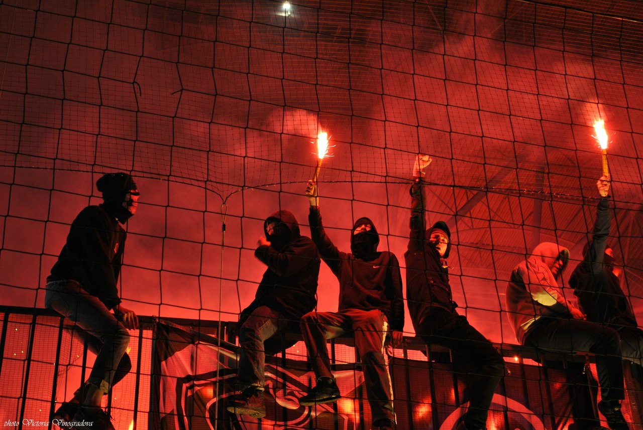 Detail Wallpaper Ultras Nomer 30