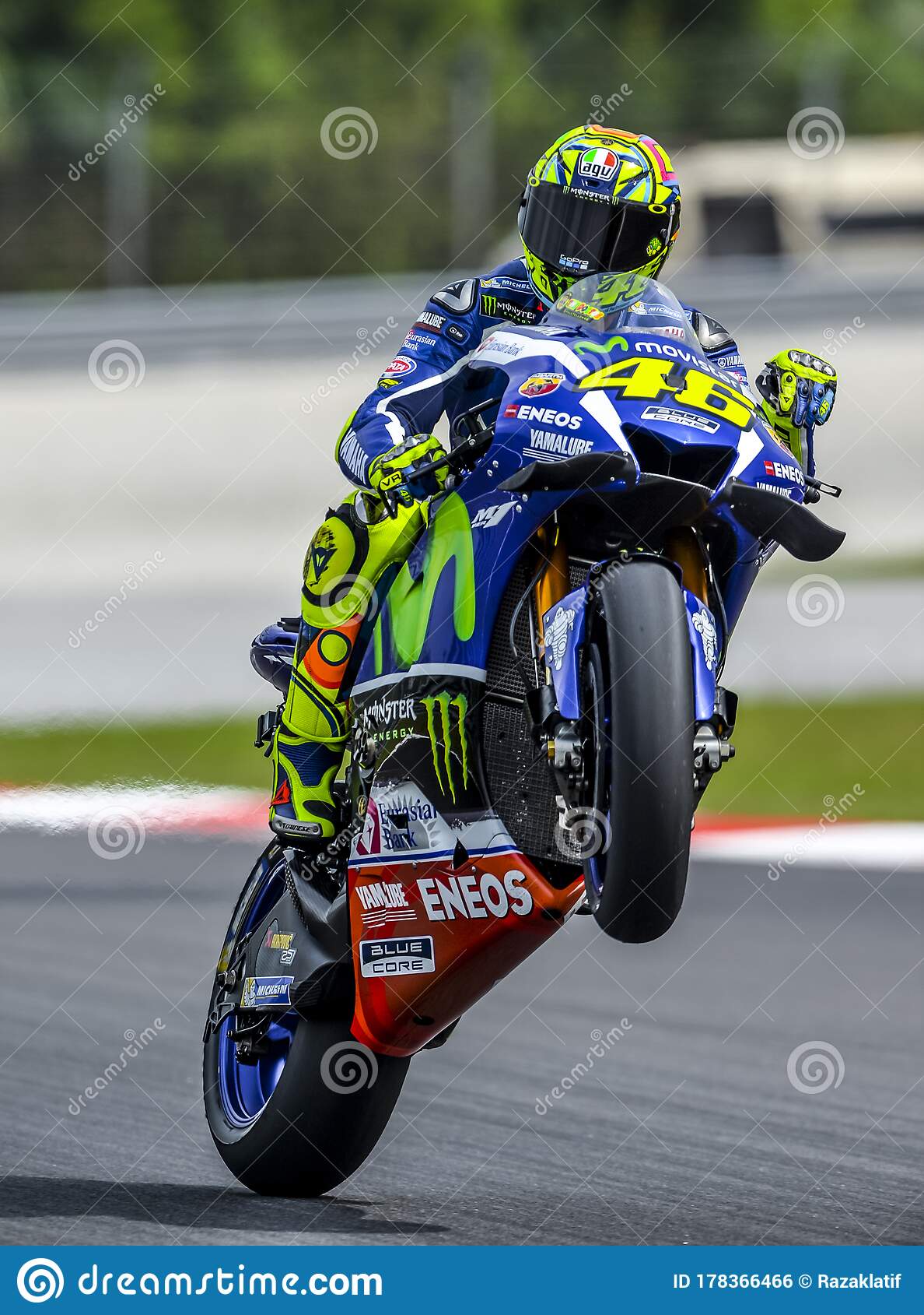 Detail Wallpaper Valentino Rossi 2016 Nomer 23