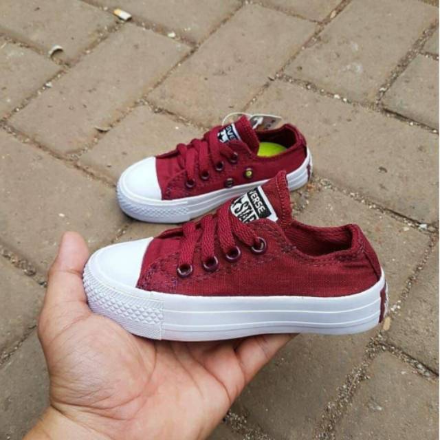 Detail Sepatu All Star Warna Merah Nomer 14