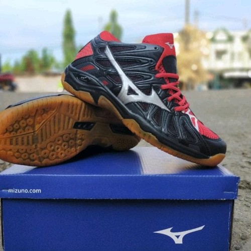 Detail Sepatu Basket Mizuno Nomer 3