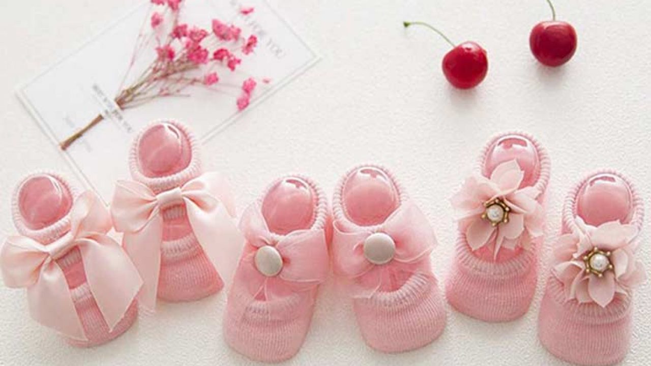 Detail Sepatu Bayi Kembar Nomer 18