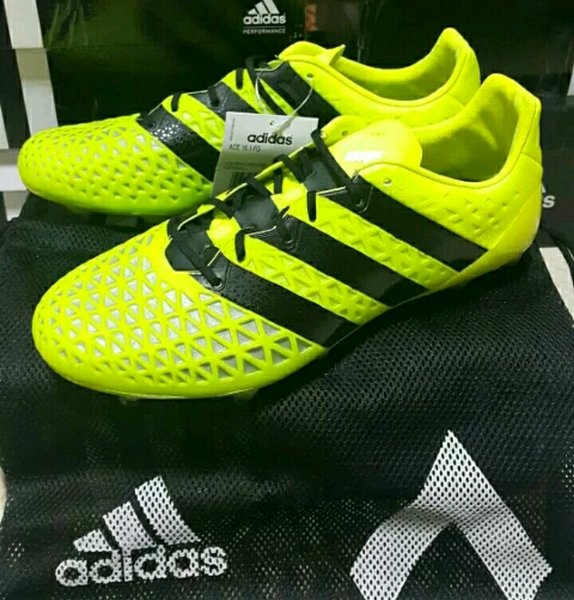 Sepatu Bola Adidas Ace 16 - KibrisPDR