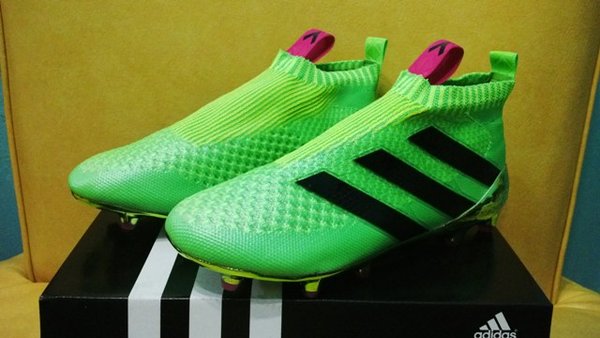 Detail Sepatu Bola Adidas Ace 16 Nomer 32