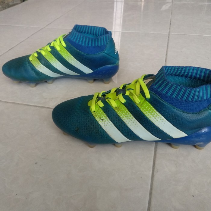 Detail Sepatu Bola Adidas Ace 16 Nomer 35