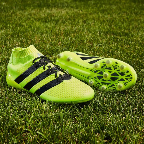 Detail Sepatu Bola Adidas Ace 16 Nomer 6