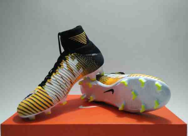 Detail Sepatu Bola Nike Cr7 Nomer 23