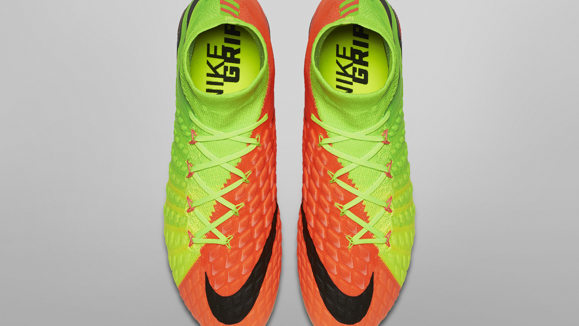 Detail Sepatu Bola Specs Terbaru 2015 Nomer 39