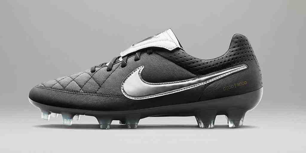 Detail Sepatu Bola Specs Terbaru 2015 Nomer 55