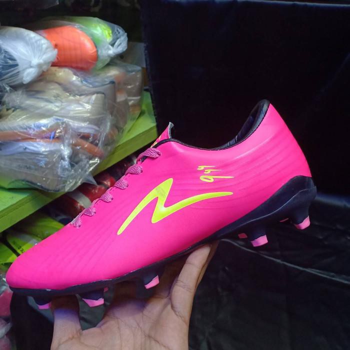 Detail Sepatu Bola Specs Warna Pink Nomer 24