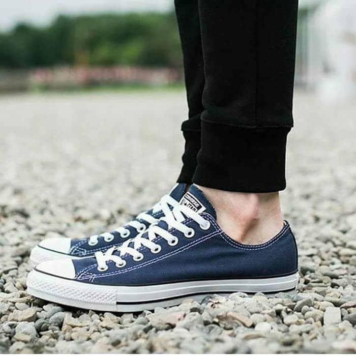 Detail Sepatu Converse Biru Nomer 38