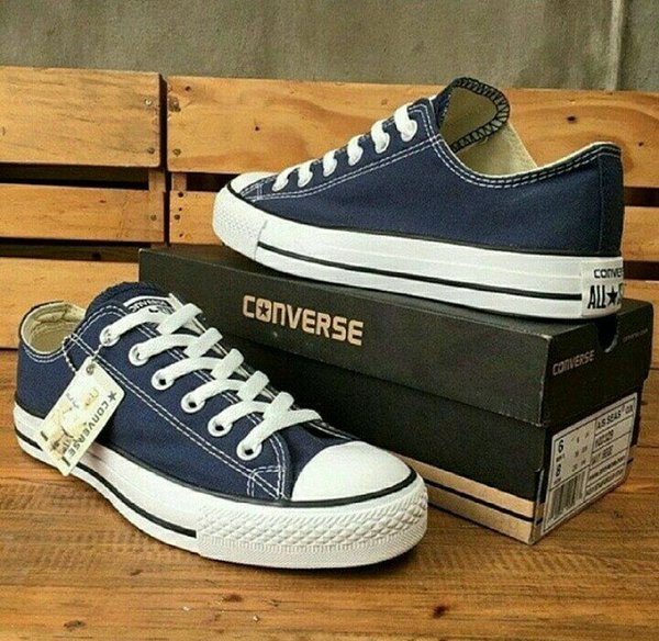 Detail Sepatu Converse Biru Nomer 8