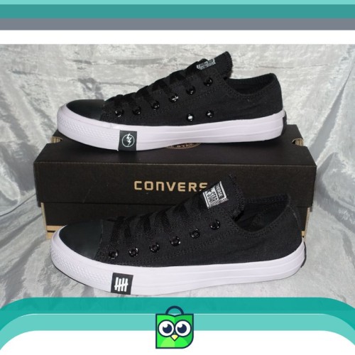 Sepatu Converse Hitam - KibrisPDR