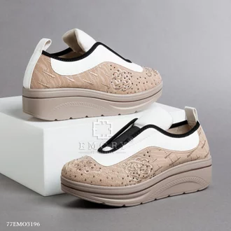 Detail Sepatu Emo Nomer 15