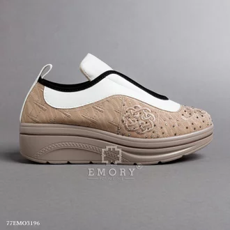 Detail Sepatu Emo Nomer 16