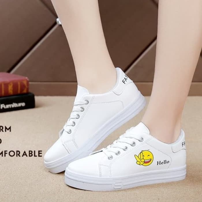 Detail Sepatu Emo Nomer 24