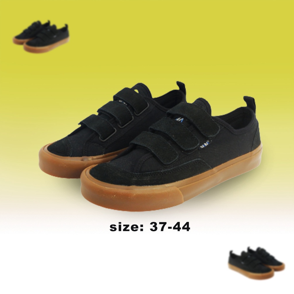 Detail Sepatu Emo Nomer 33