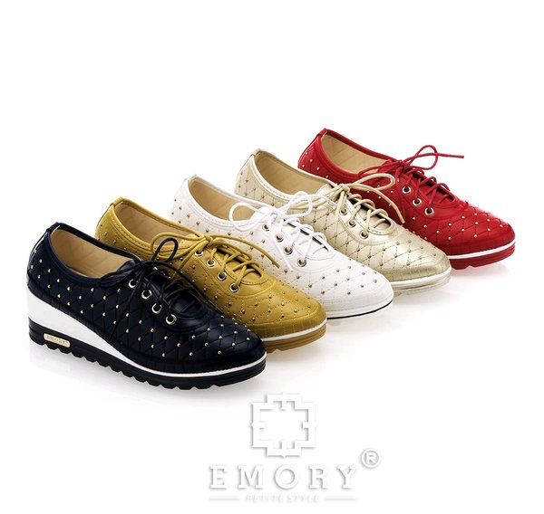 Detail Sepatu Emo Nomer 49