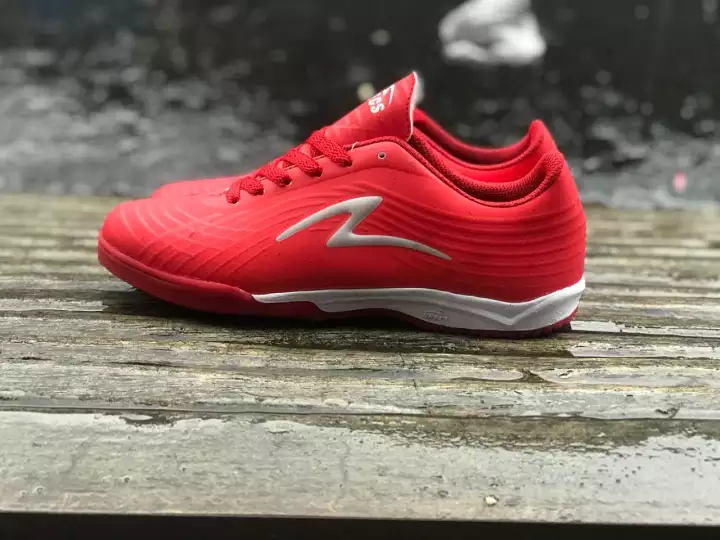 Sepatu Futsal Lazada - KibrisPDR